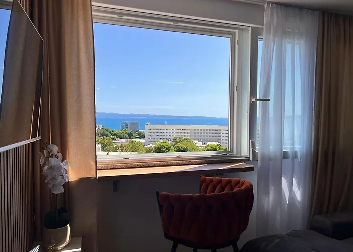 Golden View Luxury Apartment Split