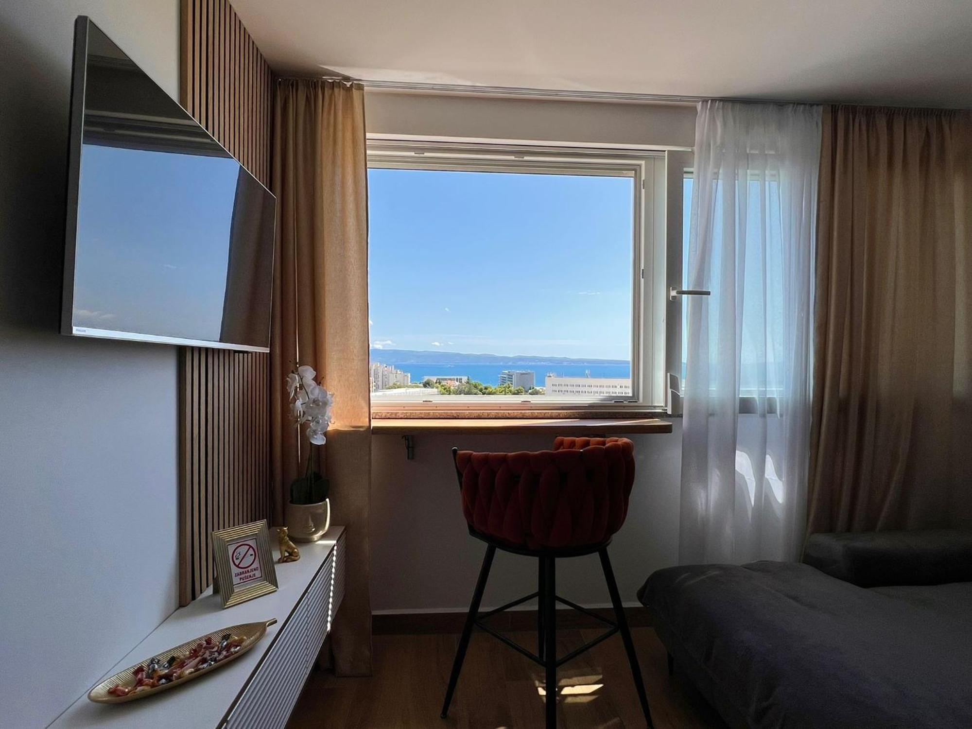 Golden View Luxury Apartma *